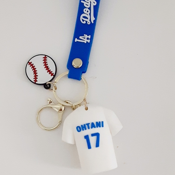 Blue and White LA Dodgers Keychain - Picture 2 of 3